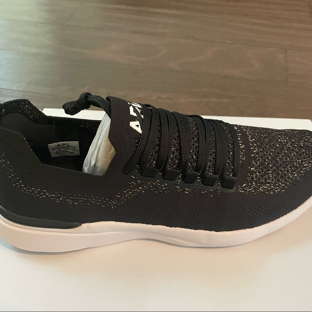 *SOLD*Brand New Men’s APL Techloom Breeze size 11 US